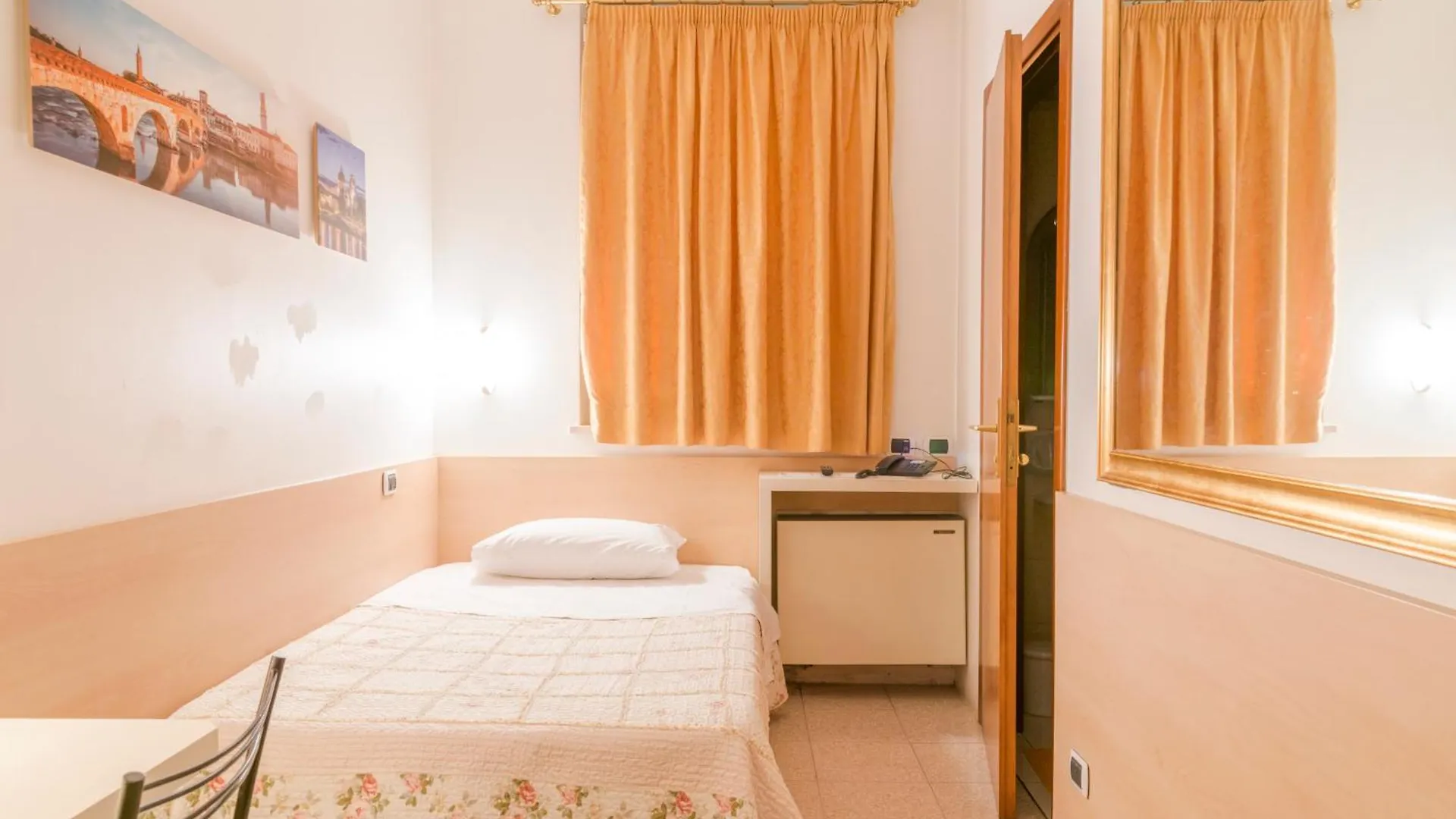 ** Hotel Albergo Trento Verona Italy