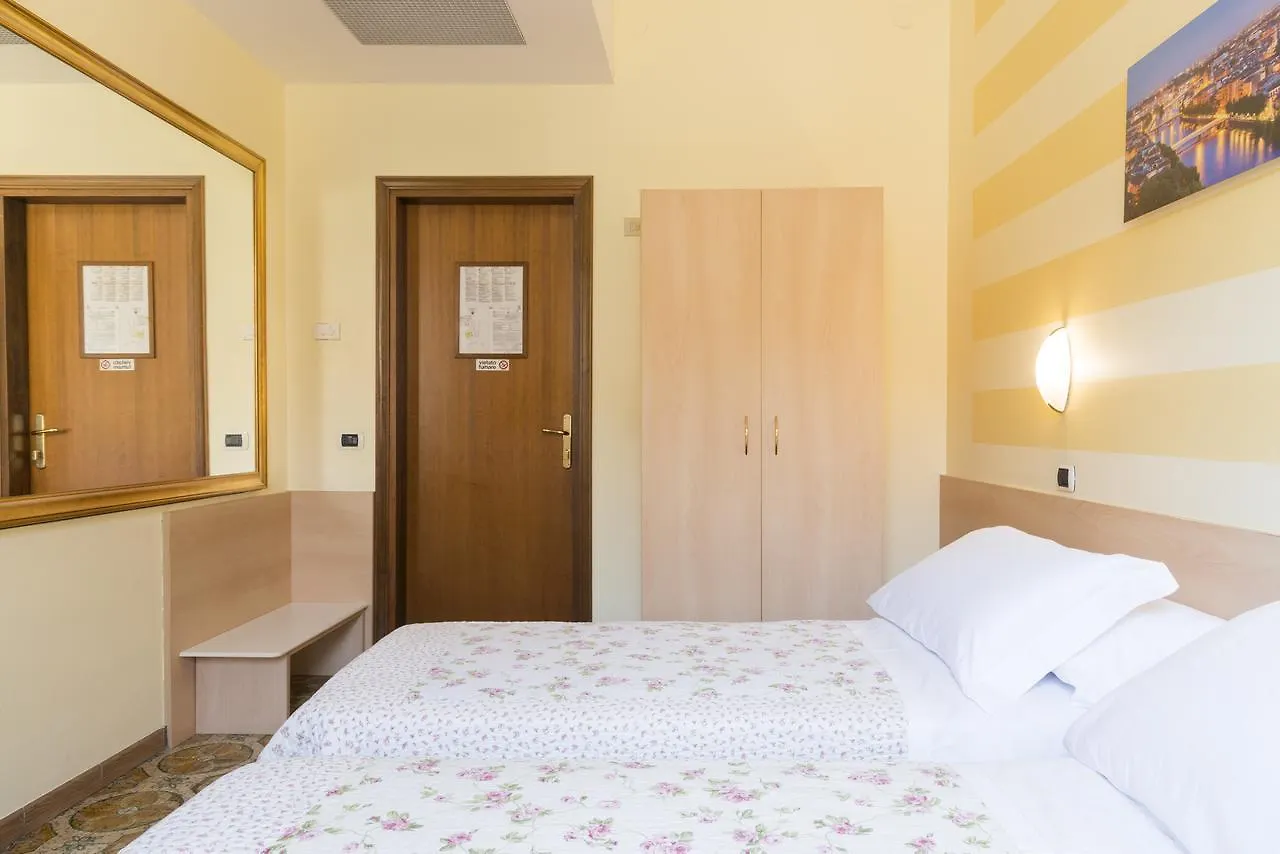 Albergo Trento Verona 2*,  Italien
