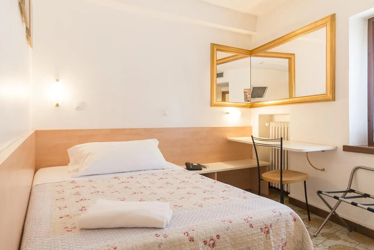 Albergo Trento Verona 2*,