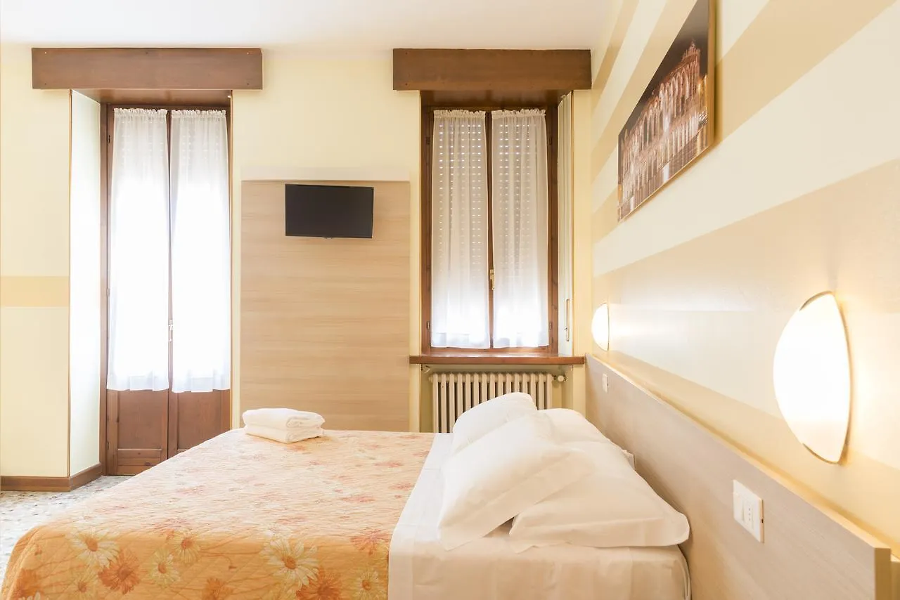 Albergo Trento Verona 2*,  Italien